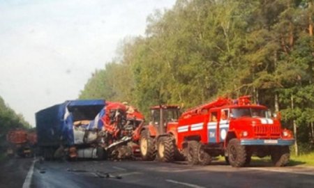 В Башкирии произошло ДТП с двумя грузовиками и микроавтобусом!!!