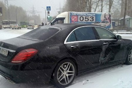 Машина, в которой ехал томский губернатор, попала в аварию...