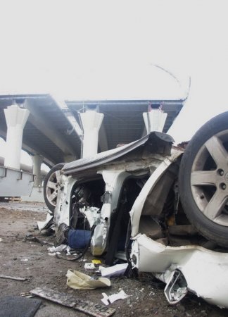 В Петербурге со строящегося моста упал автомобиль!!!