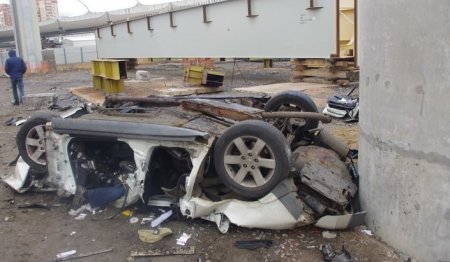 В Петербурге со строящегося моста упал автомобиль!!!