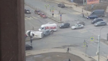 Беременная петербурженка, попавшая в ДТП на "скорой", родила мальчика.