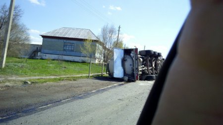 На трассе в Воронежской области столкнулись бензовоз и автоцистерна.