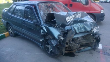 Лобовое столкновение...