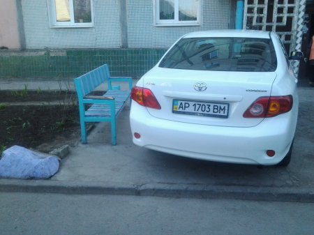 Это какой надо быть ........., чтоб так парковаться!