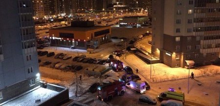 Принципиальная девушка на внедорожнике Lexus отказался пропустить пожарные расчеты!!!