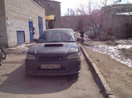 Встал на пешеходной дорожке Тюмень.